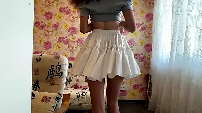 Lerchek_Wia - show and spanks ass