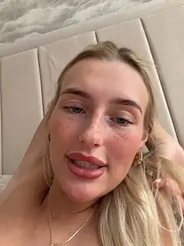 Blondetart69 - SPANK PUSSY X4