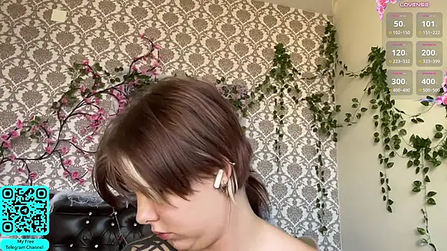 MadalynNosel - fuck pussy with fingers