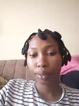 Nasty_boo_boo - spoil the queen