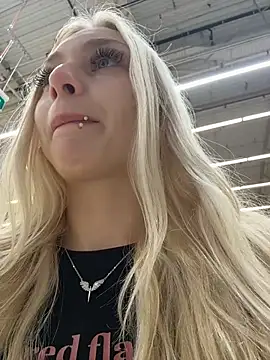 AngelinaTous - I'll show my ass + spank 5 times🍑