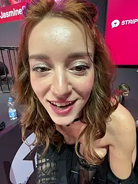 SirenaBelle - Finger nakd pussy strangers @Venus