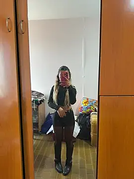 Thegirlofthemirror - Doggy e culo aperto