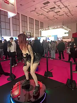 Danja_live - Twerk for stranger 🍑