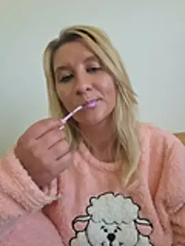 KaylinJan - Oil boobs and make me wet♥️🔥🔥😈💦