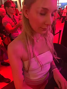 SabrinaRose_xxx - Last tip wins ALL MY VIDEOS🥰
