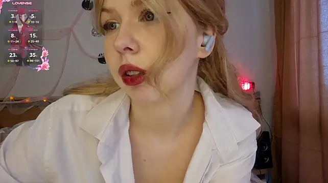 LynetHakes - Spank my breasts honey х10