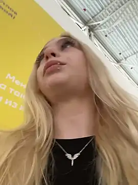 AngelinaTous - I'll show my ass + spank 5 times🍑
