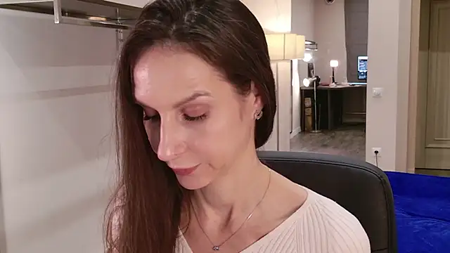 Mila_Anders
