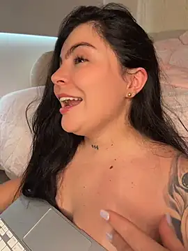 MaiahDolls - showw ass