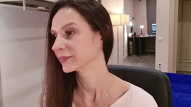 Mila_Anders