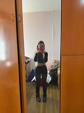 Thegirlofthemirror - Doggy e culo aperto