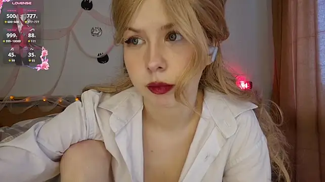 LynetHakes - Spank my breasts honey х10