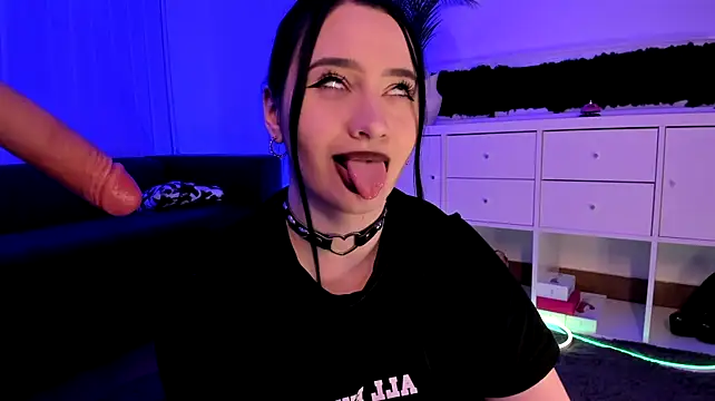 Miss_Mary_Lori - Spit on your cock