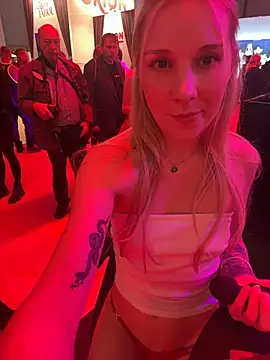 SabrinaRose_xxx - Flash tits 🩷