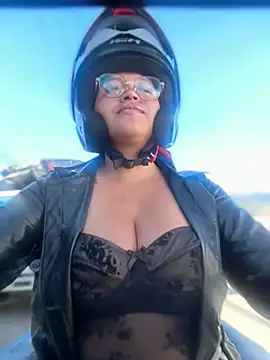 Outdoors-Mia_Khalifa - squirt + Dildo