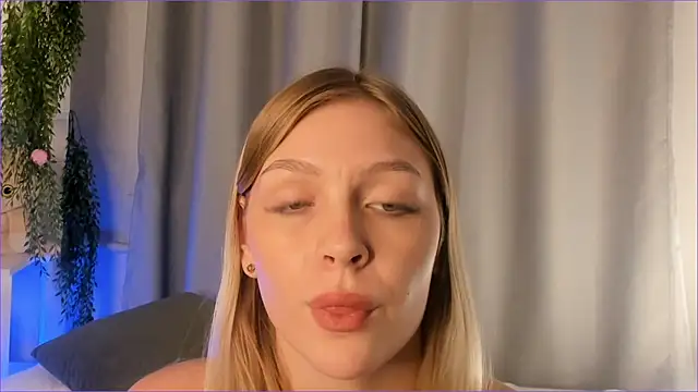 WillaLawrence - ❤Suck fingers like a dick 1 min❤