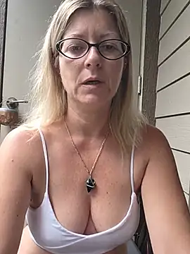 NikkiBlisss - Play w pussy 😺 PVT OPEN