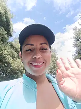 _andrea30 - MY PUSSY VIBRATES IN PUBLIC - SQUIRT