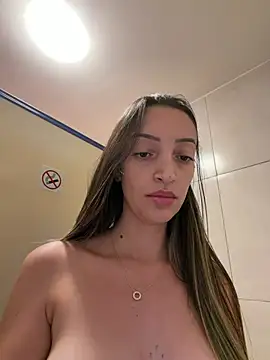 BelleLouiseVp - Shake my ass