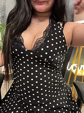 Yours_chahat - 🔥🥵Nude Tease with Sexy Moves🔥🥵