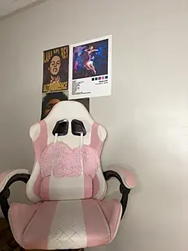Sofi_chan - STRIPTEASE + TWERKING