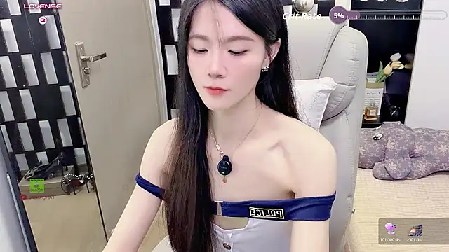 Yueyue-MM - 下空小狗侧趴+打pp20下