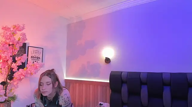 Siouxsie_cenobite - (∩^o^)⊃━☆ Naked + squirt (2 min control)
