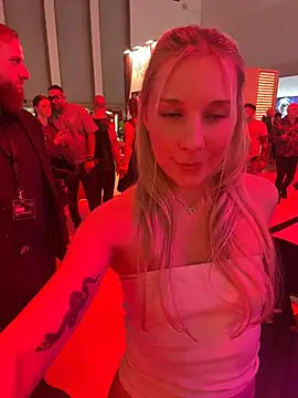SabrinaRose_xxx - Flash pussy 🩷