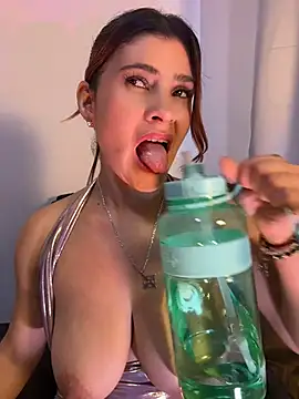 Skarlett_12_ - show squirt + control toy 5 min