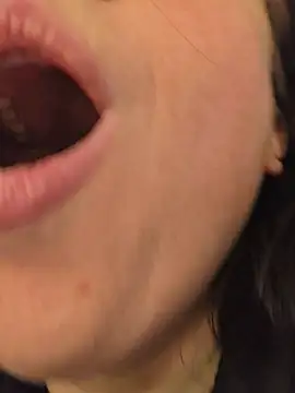 Risky_woman - IN PARK .FRONT STRANGER.SQUIRT WIN SNAPC