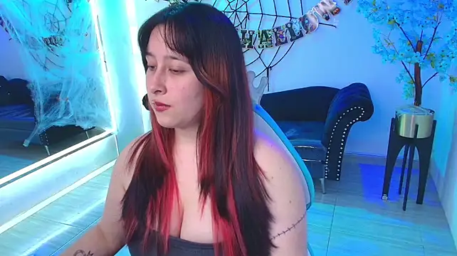Tarly_matches - sucking the dildo for 6 min 🍆💦
