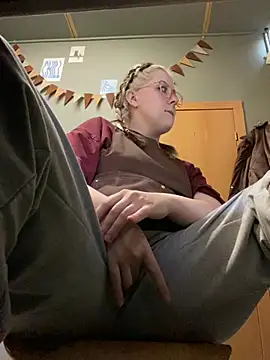 Cinnabon_ - MAKE MY PUSSY WET AT MY WORK