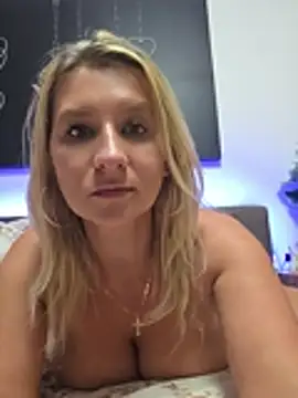 KaylinJan - Oil boobs and make me wet♥️🔥🔥😈💦