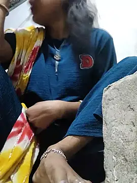 Anarkali143 - Lip kiss