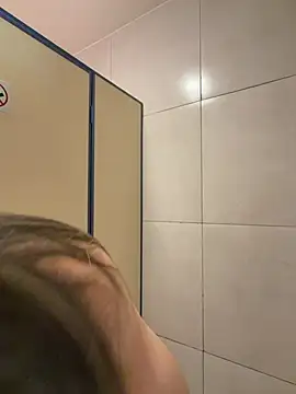 BelleLouiseVp - Shake my Ass