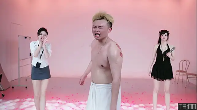 HOT-dance520S - 新人手拍屁股叫巧克力名字