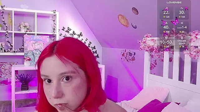 PinkiePae - RIDING A NAKED PUSSY