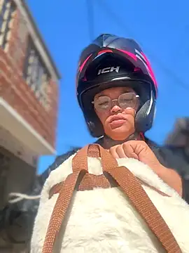 Outdoors-Mia_Khalifa - squirt + Dildo