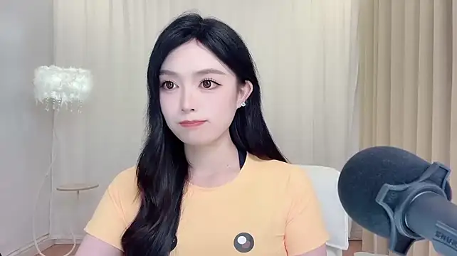 LiLy0608 - 零基础学舞蹈中（ダンス練習中だよ）
