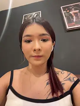 Nai-velvel - Flash Nipple in public