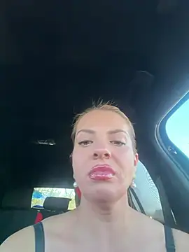 Jordynjace - Ride dildo in the car