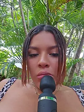 Diana_Mcfly - Domi ON MY CLIT x5min + plug anal 🌸