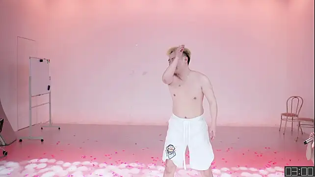 HOT-dance520S - 新人手拍屁股叫巧克力名字