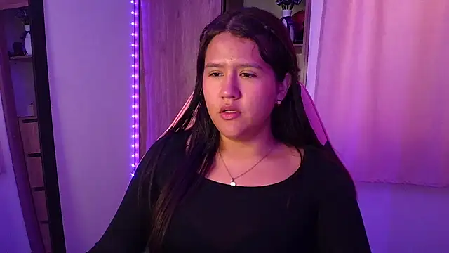 Oliviawatson1 - hard nipples 🥵