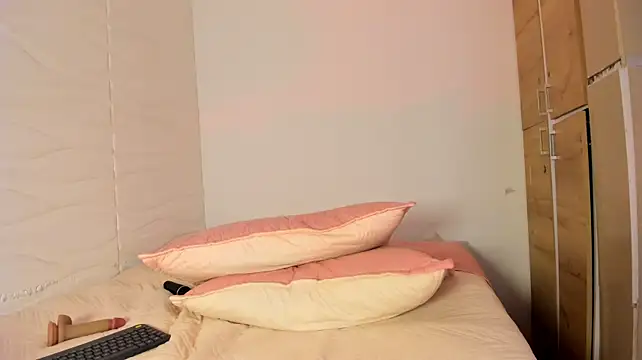 MiaaBlondie_