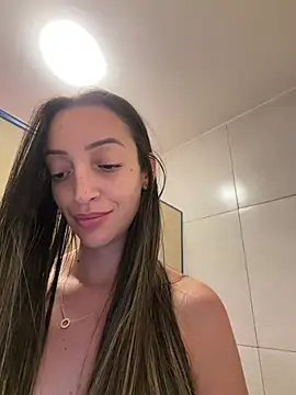 BelleLouiseVp - Shake my Ass