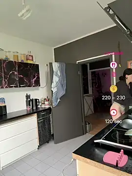 Adrixnx22 - Anal Plug+ König bekommt 20 min Viedeo😈