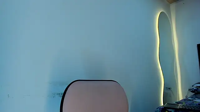BustyGlow - Oil on my boobs+Tie up my breasts