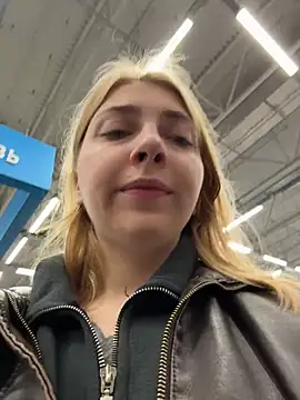 Sunny___Bunny - Risky little moan in public